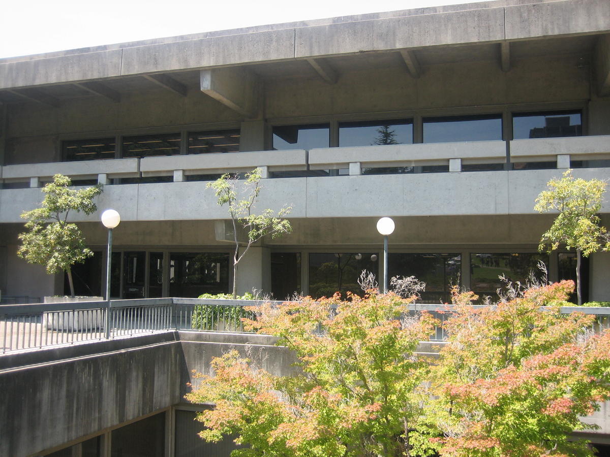 Moffitt Library Student Technology Services